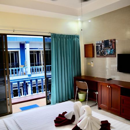 The Club Inn - Kamala Beach Exterior photo